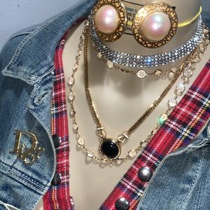 ❤️ VTG CHRISTIAN DIOR GOLD BRAIDED CHAIN WITH DIAMONDS AND BLACK CIRCULAR CENTER